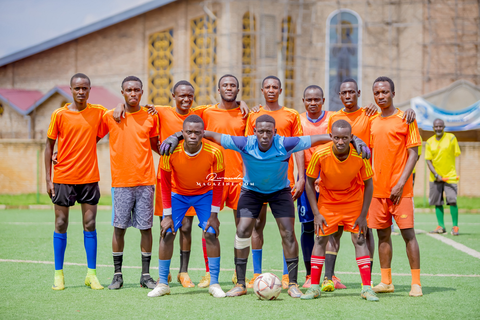 Umurenge wa Runda wegukanye igikombe mu bukangurambaga bwo kwirinda ...