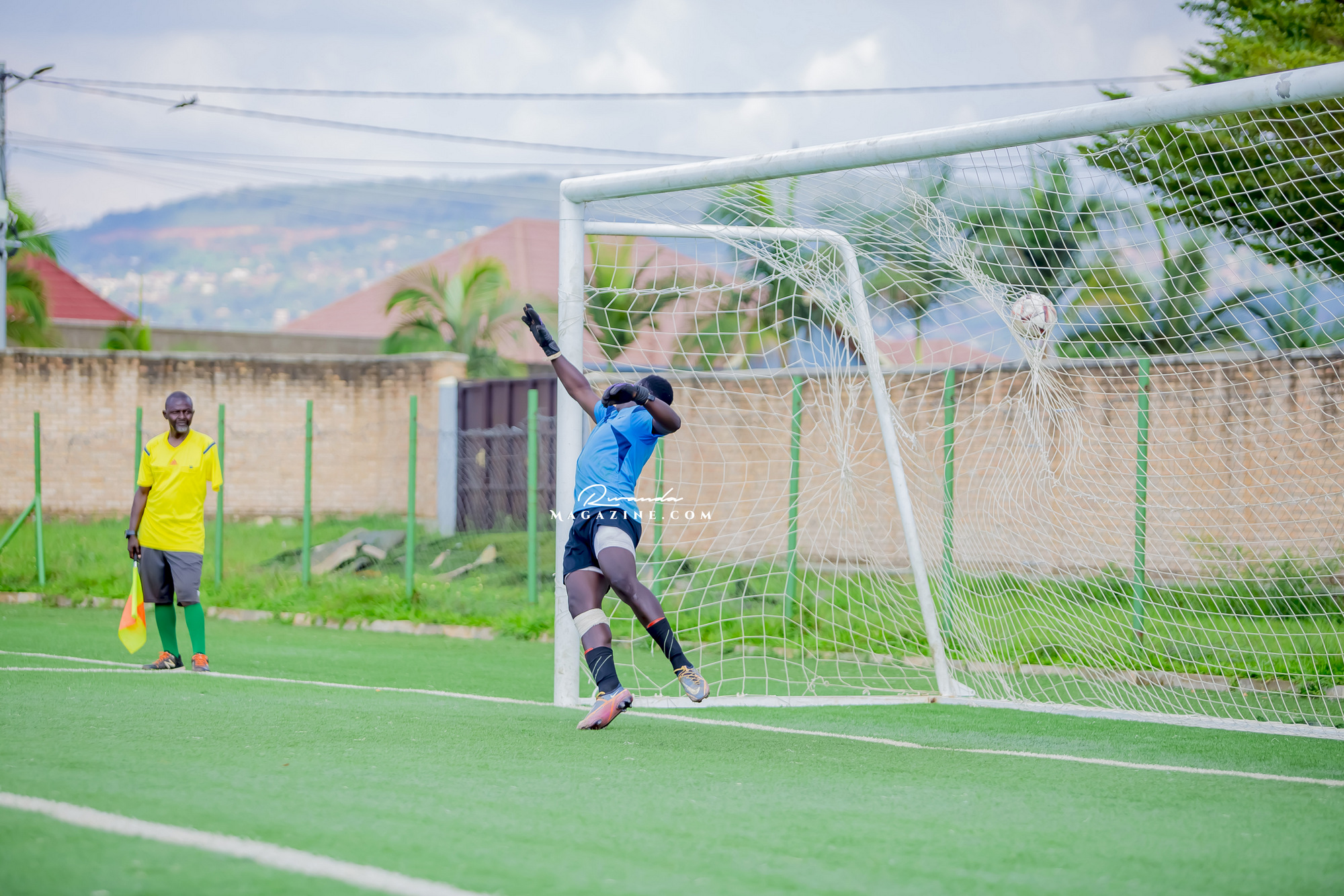 Umurenge wa Runda wegukanye igikombe mu bukangurambaga bwo kwirinda ...