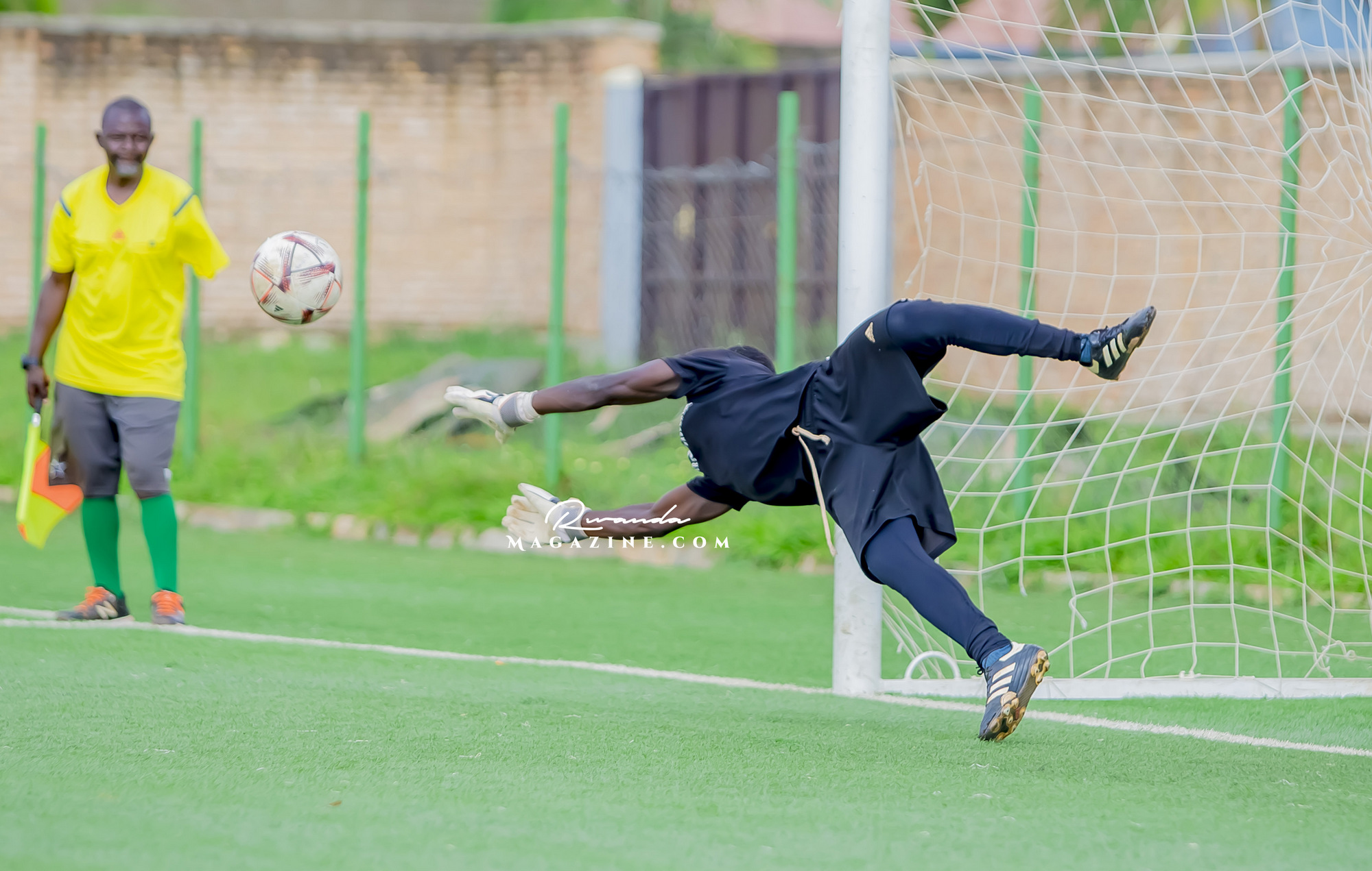 Umurenge wa Runda wegukanye igikombe mu bukangurambaga bwo kwirinda ...